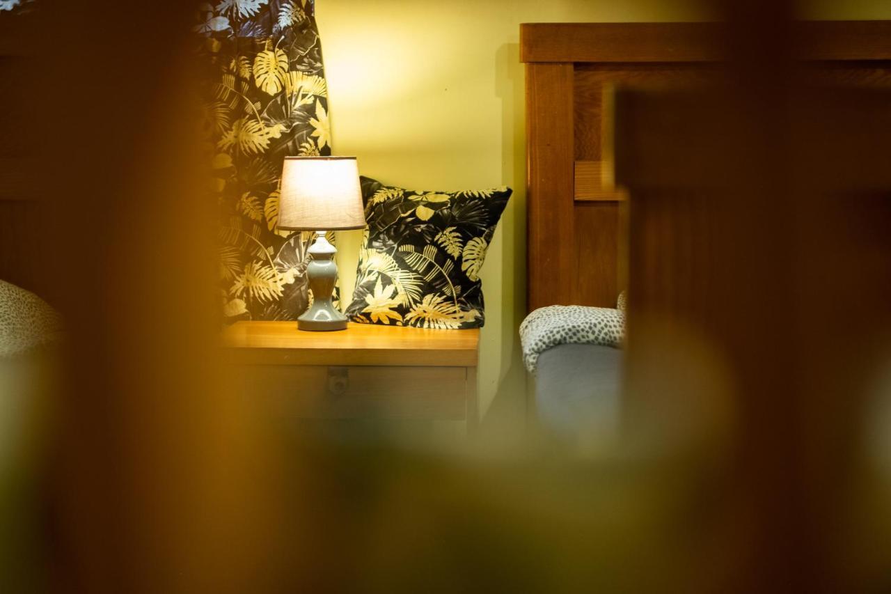 Modryna Ranczo Bed and Breakfast Krasiczyn Exteriör bild