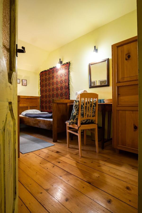Modryna Ranczo Bed and Breakfast Krasiczyn Exteriör bild