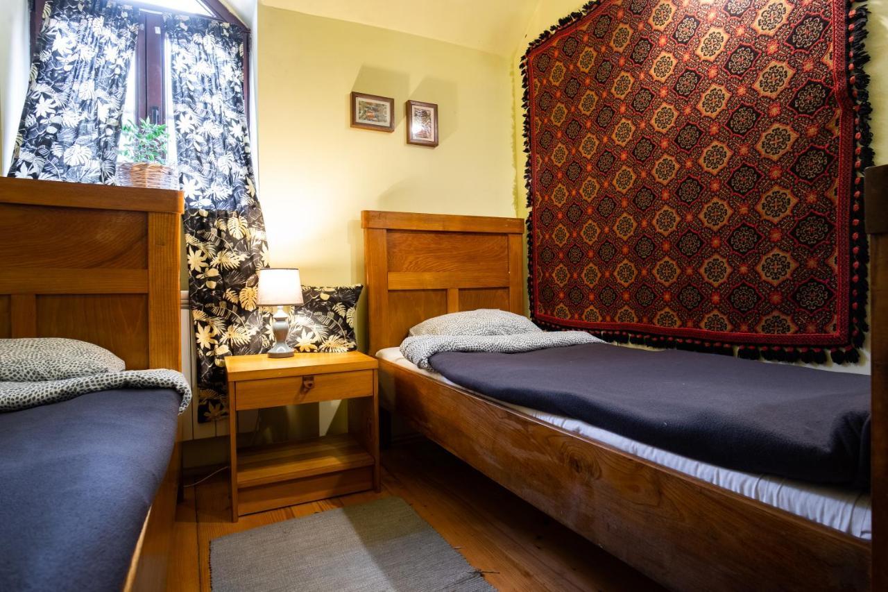 Modryna Ranczo Bed and Breakfast Krasiczyn Exteriör bild