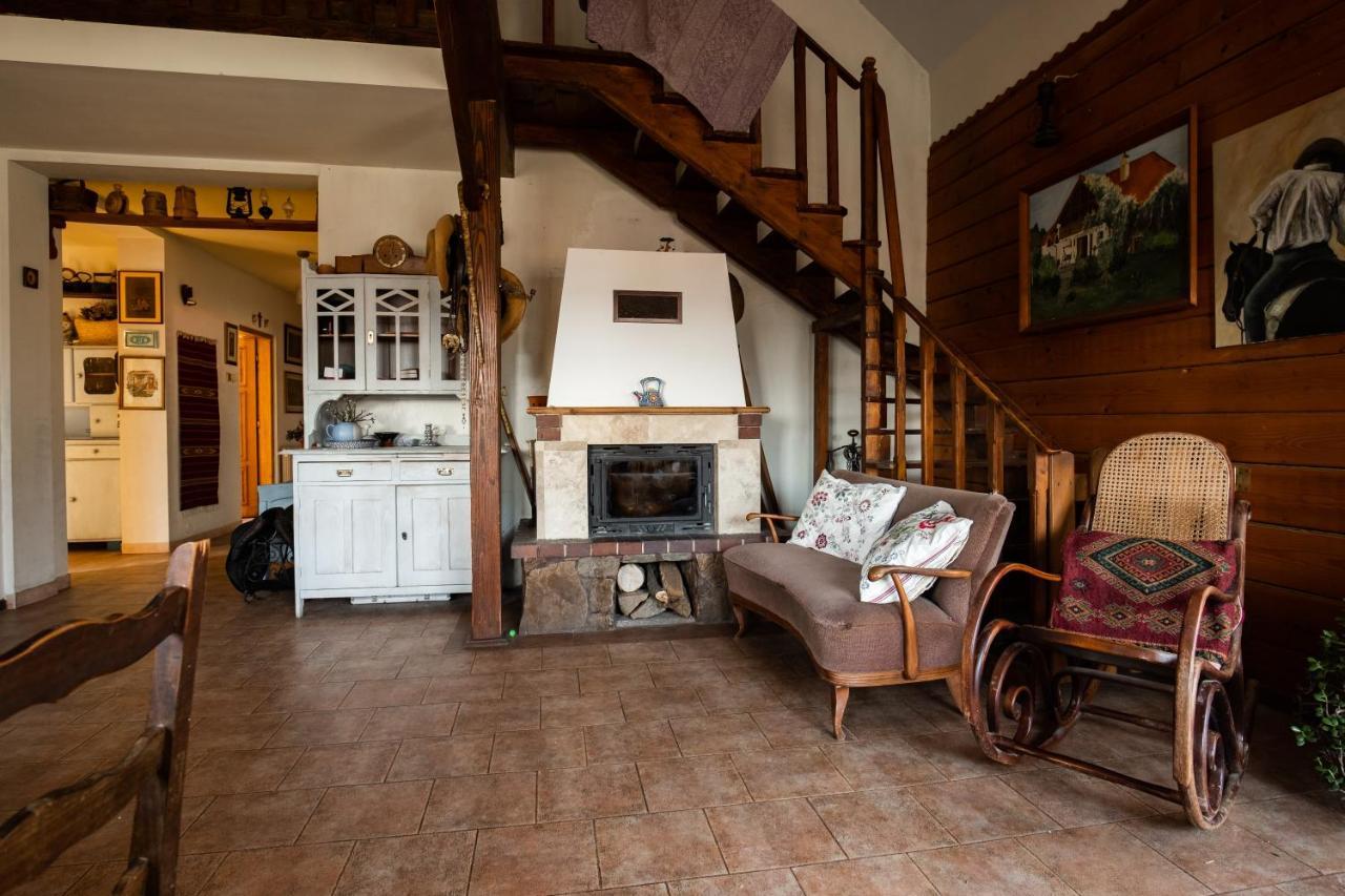Modryna Ranczo Bed and Breakfast Krasiczyn Exteriör bild